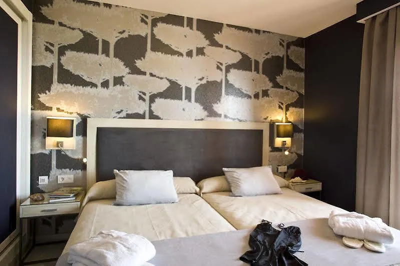 בנאלמדנה Hydros Hotel And Spa